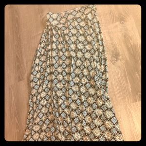 Maxi skirt size MEDIUM PETITE